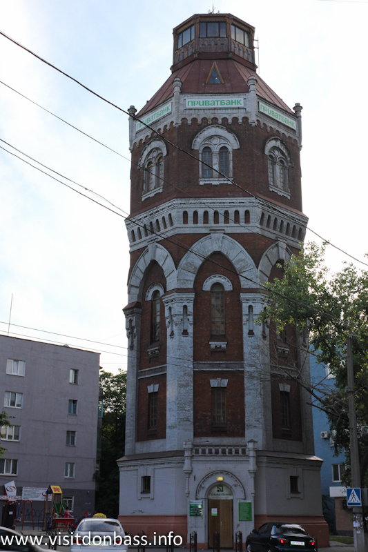 Водонапорная башня в Мариуполе